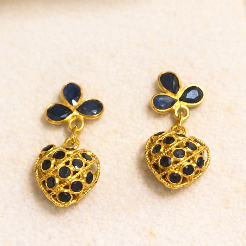 VTG 18k Natural Blue Sapphire Gold Filigree Puffy Heart Drop Earrings 80's